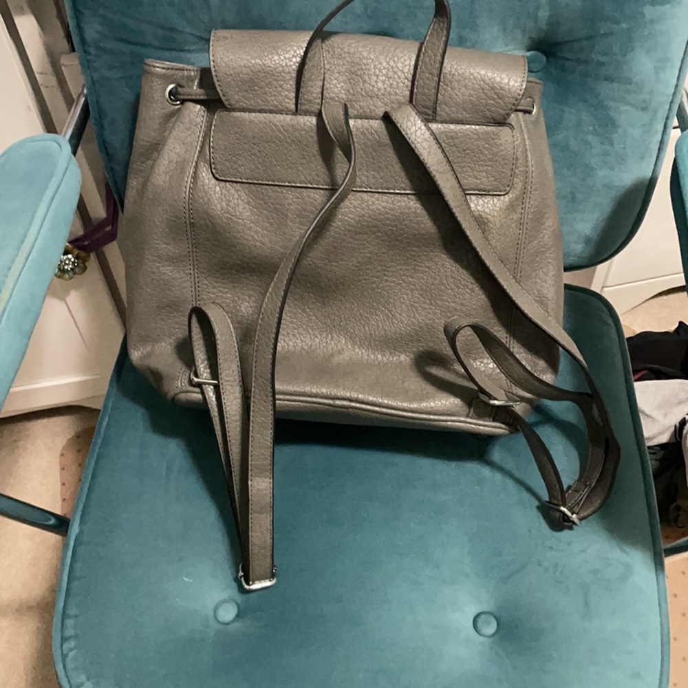 Gray Stylish Backpack - image 5